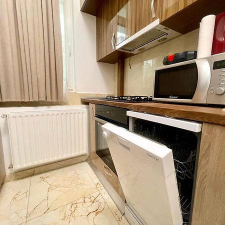 Central Adress Cd22 Bukarest Exteriör bild